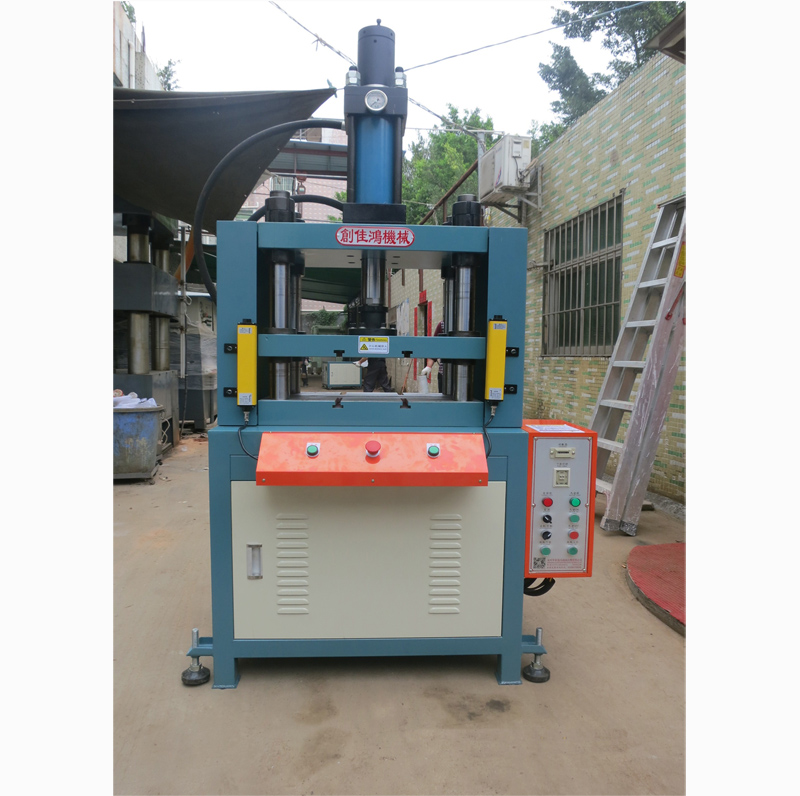 ���������͉��C